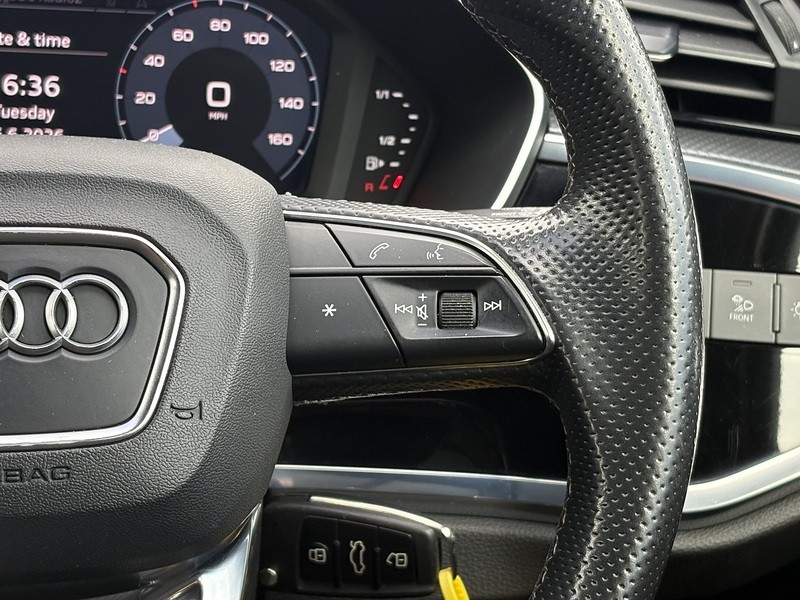 Audi Q3 TFSI CoD S line - U710