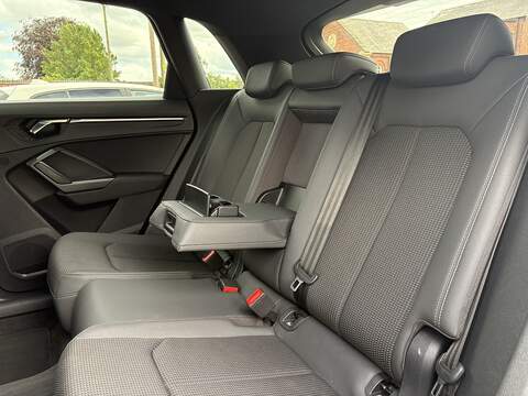 Audi Q3 TFSI CoD S line - U710