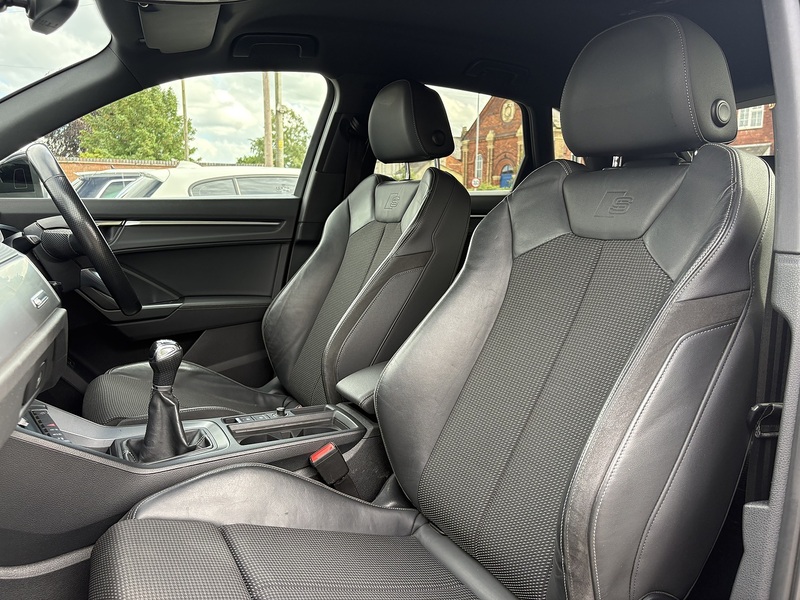 Audi Q3 TFSI CoD S line - U710