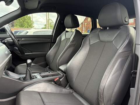 Audi Q3 TFSI CoD S line - U710