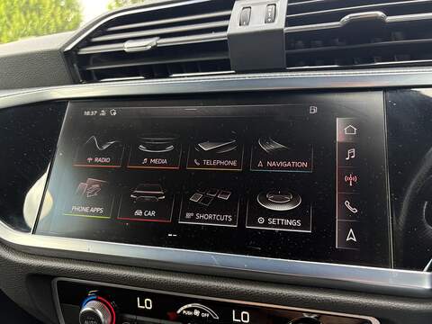 Audi Q3 TFSI CoD S line - U710