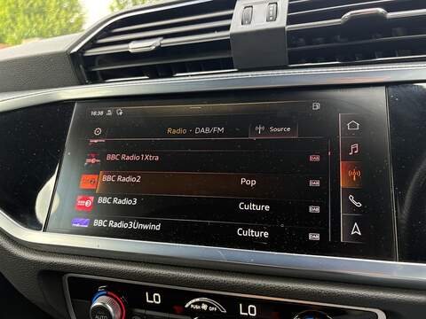 Audi Q3 TFSI CoD S line - U710