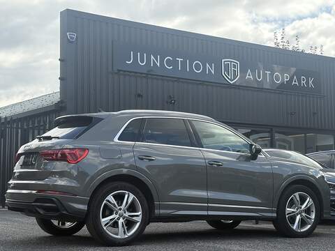 Audi Q3 TFSI CoD S line - U712