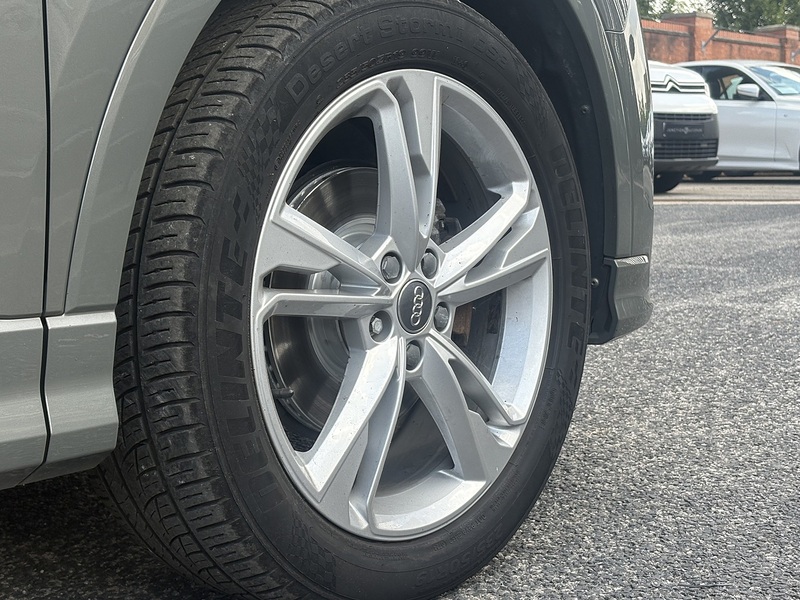 Audi Q3 TFSI CoD S line - U712