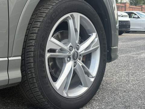 Audi Q3 TFSI CoD S line - U712