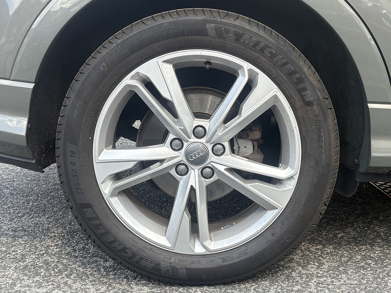 Audi Q3 TFSI CoD S line - U712
