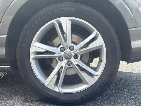 Audi Q3 TFSI CoD S line - U712
