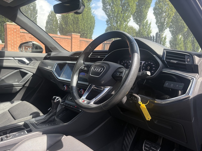 Audi Q3 TFSI CoD S line - U712