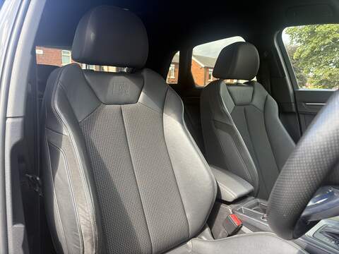 Audi Q3 TFSI CoD S line - U712