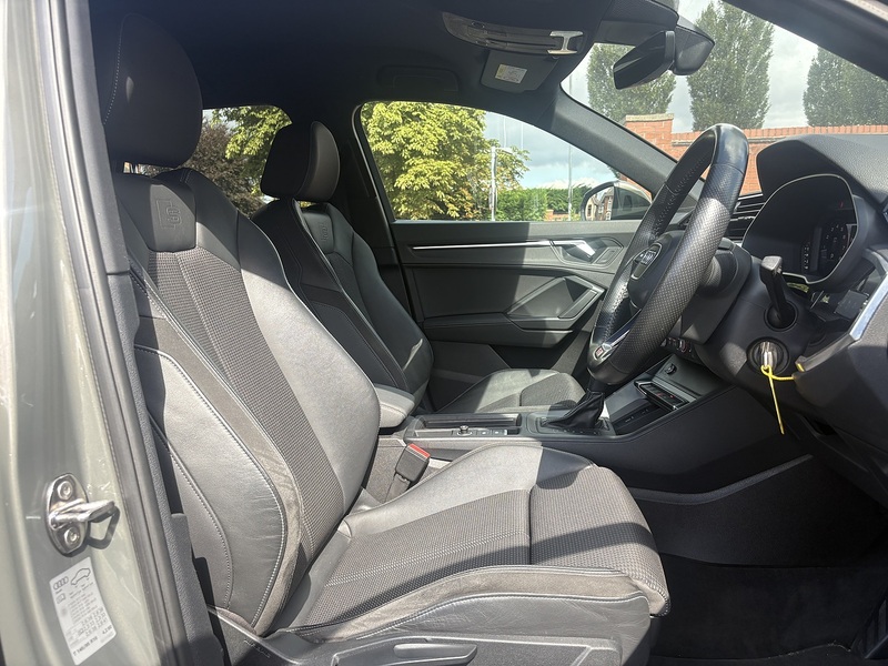 Audi Q3 TFSI CoD S line - U712