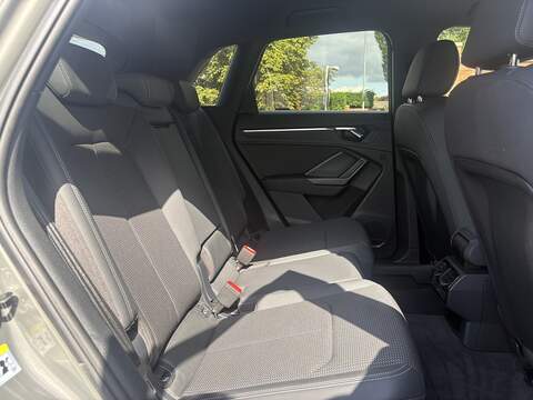 Audi Q3 TFSI CoD S line - U712