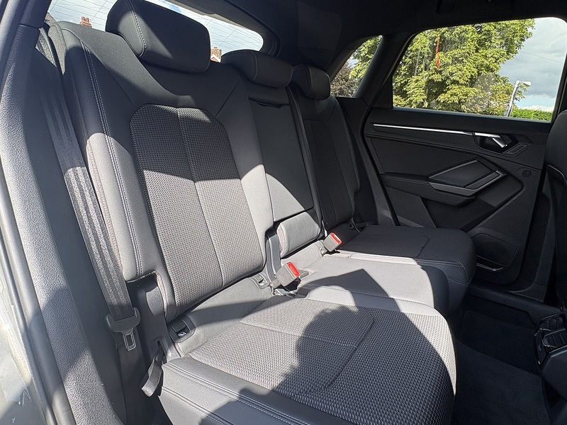Audi Q3 TFSI CoD S line - U712