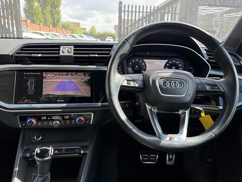 Audi Q3 TFSI CoD S line - U712