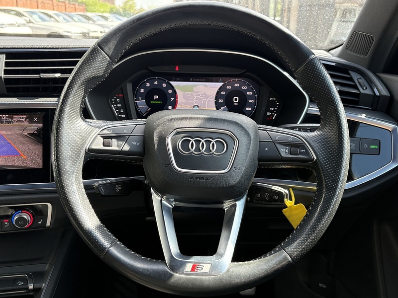 Audi Q3 TFSI CoD S line - U712
