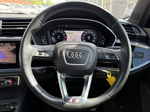 Audi Q3 TFSI CoD S line - U712