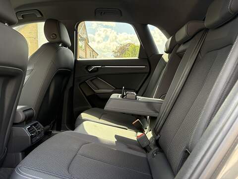 Audi Q3 TFSI CoD S line - U712