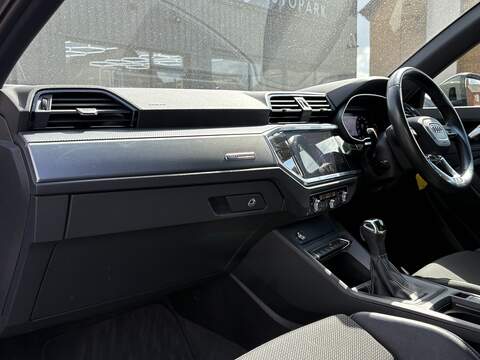 Audi Q3 TFSI CoD S line - U712