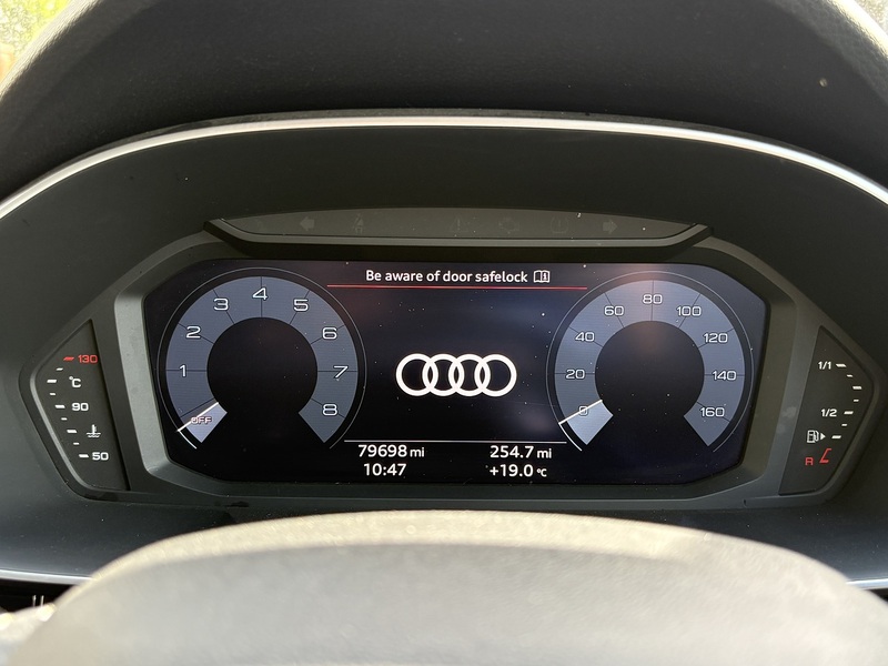 Audi Q3 TFSI CoD S line - U712