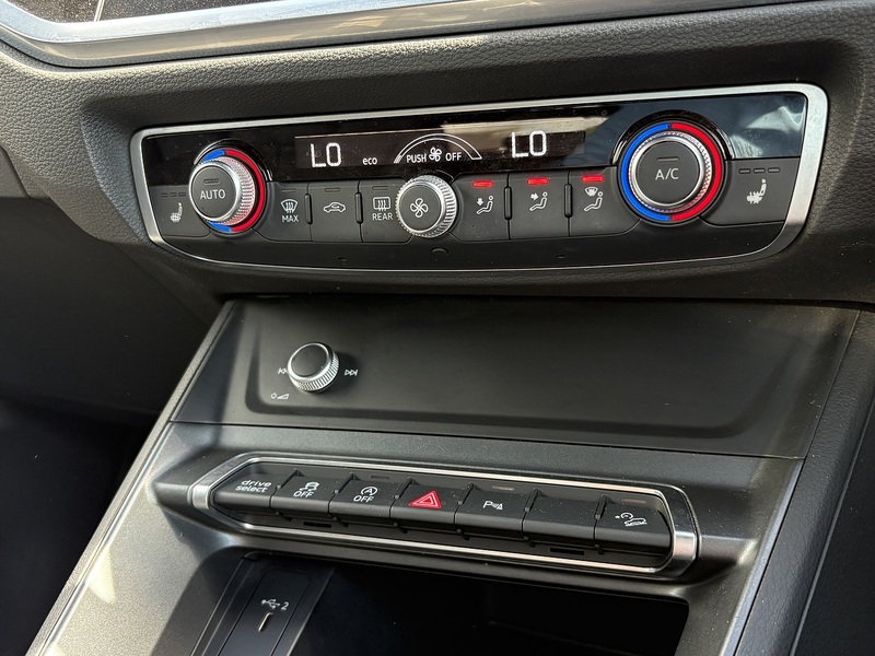 Audi Q3 TFSI CoD S line - U712