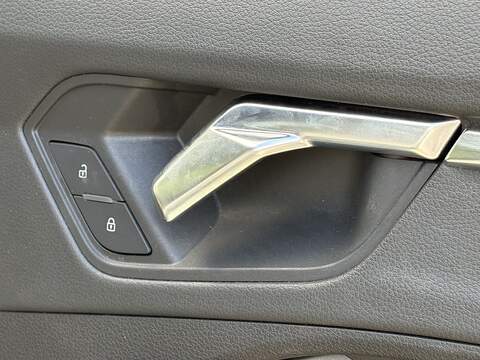 Audi Q3 TFSI CoD S line - U712
