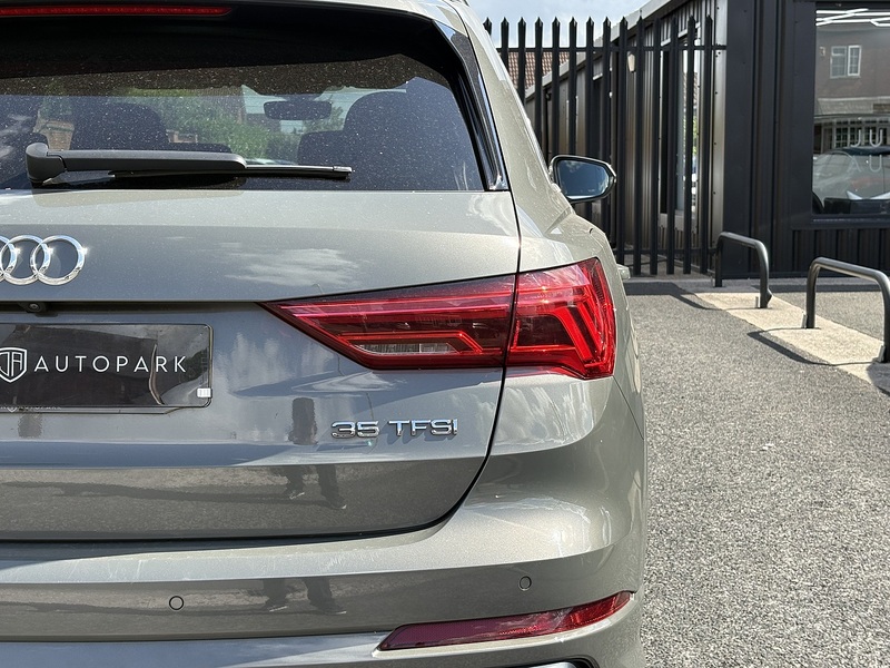 Audi Q3 TFSI CoD S line - U712