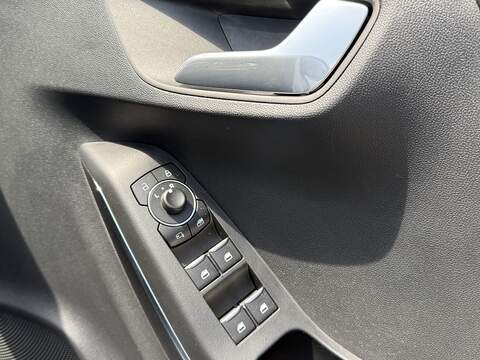 Ford Puma T EcoBoost MHEV ST-Line Vignale - U718
