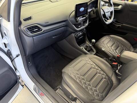 Ford Puma T EcoBoost MHEV ST-Line Vignale - U718