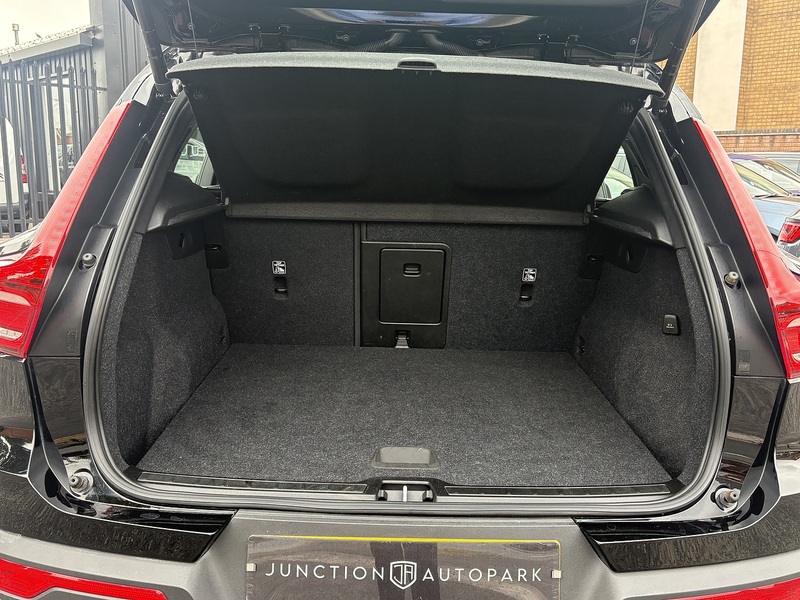 Volvo XC40 h T4 Plus - U727