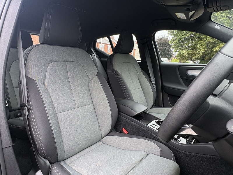 Volvo XC40 h T4 Plus - U727