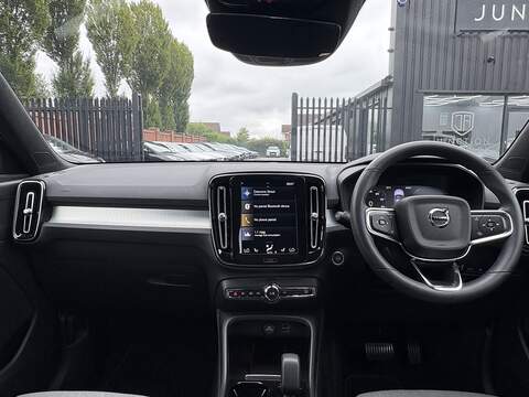 Volvo XC40 h T4 Plus - U727