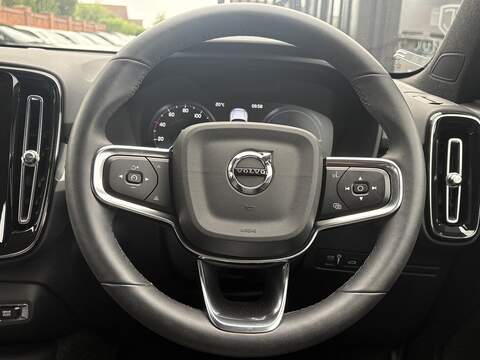 Volvo XC40 h T4 Plus - U727