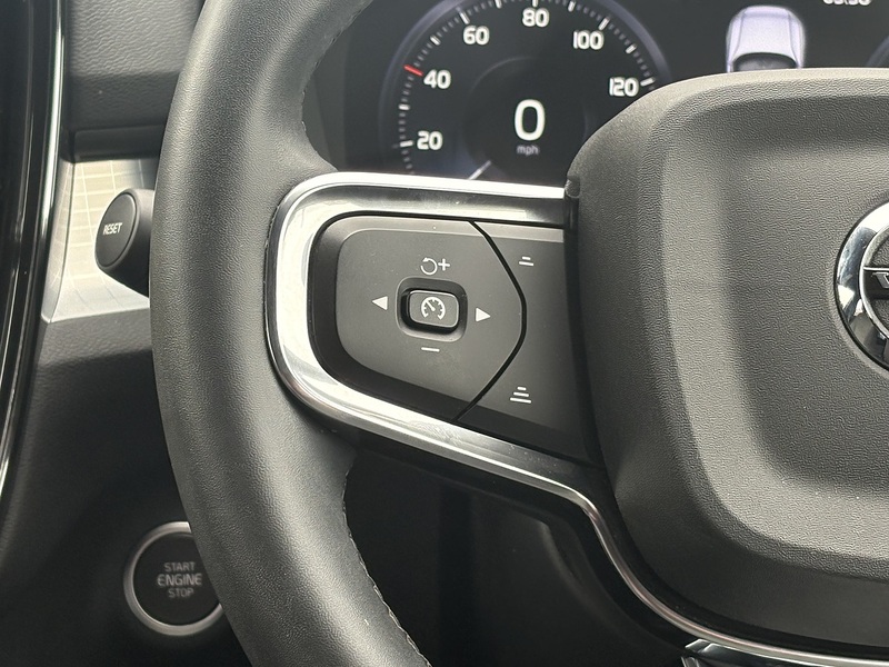 Volvo XC40 h T4 Plus - U727
