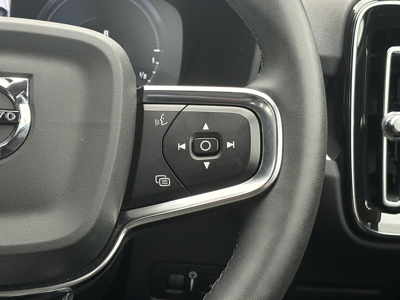 Volvo XC40 h T4 Plus - U727