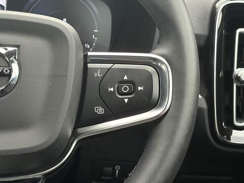 Volvo XC40 h T4 Plus - U727