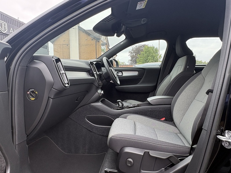 Volvo XC40 h T4 Plus - U727