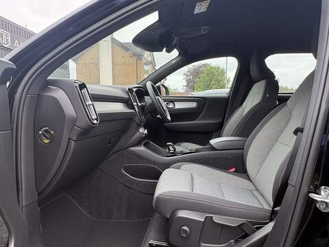 Volvo XC40 h T4 Plus - U727