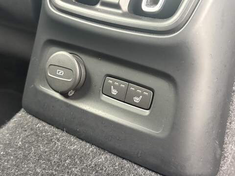 Volvo XC40 h T4 Plus - U727
