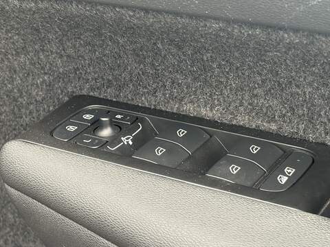 Volvo XC40 h T4 Plus - U727