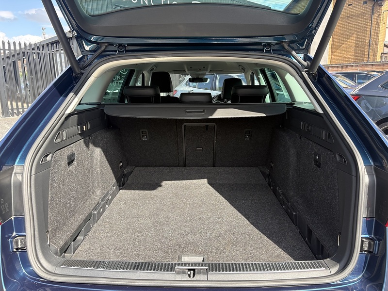Skoda Superb TDI Laurin & Klement - U740