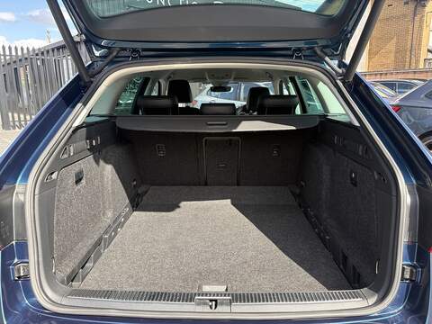 Skoda Superb TDI Laurin & Klement - U740