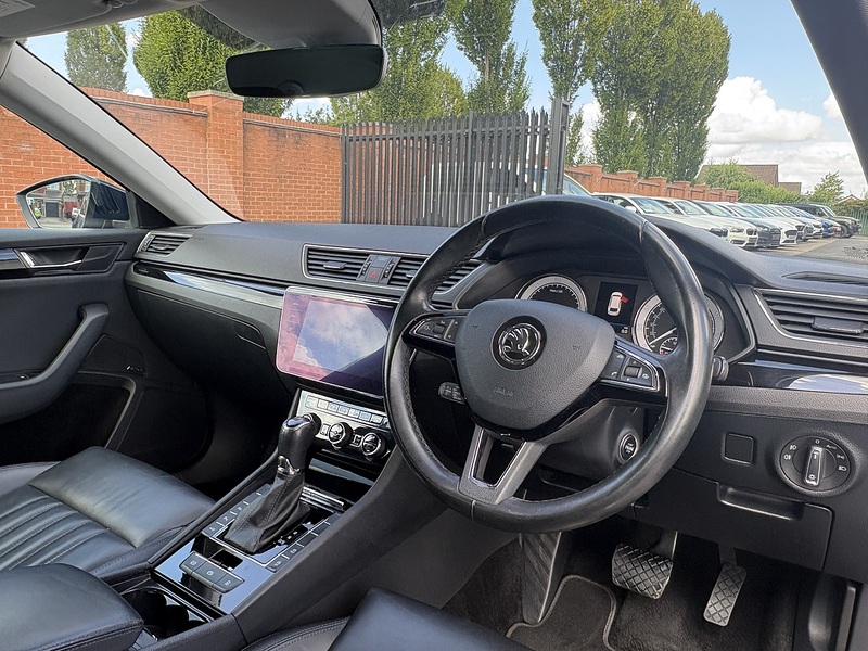 Skoda Superb TDI Laurin & Klement - U740