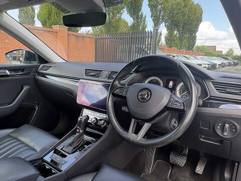 Skoda Superb TDI Laurin & Klement - U740