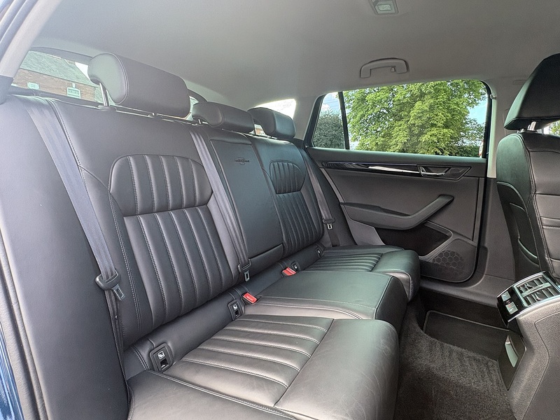 Skoda Superb TDI Laurin & Klement - U740