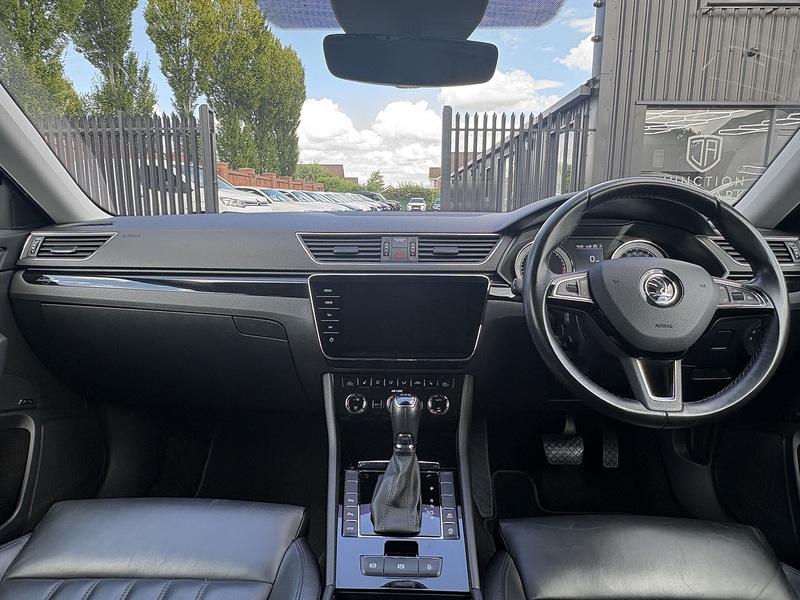 Skoda Superb TDI Laurin & Klement - U740