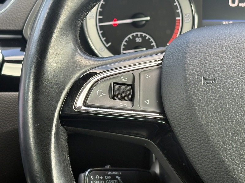 Skoda Superb TDI Laurin & Klement - U740