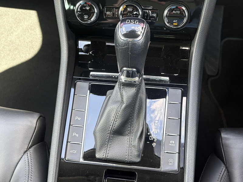 Skoda Superb TDI Laurin & Klement - U740