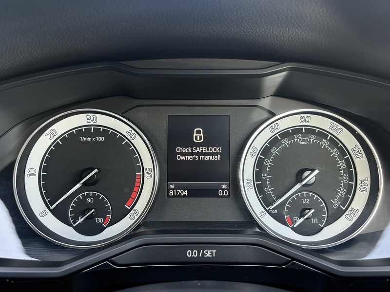 Skoda Superb TDI Laurin & Klement - U740