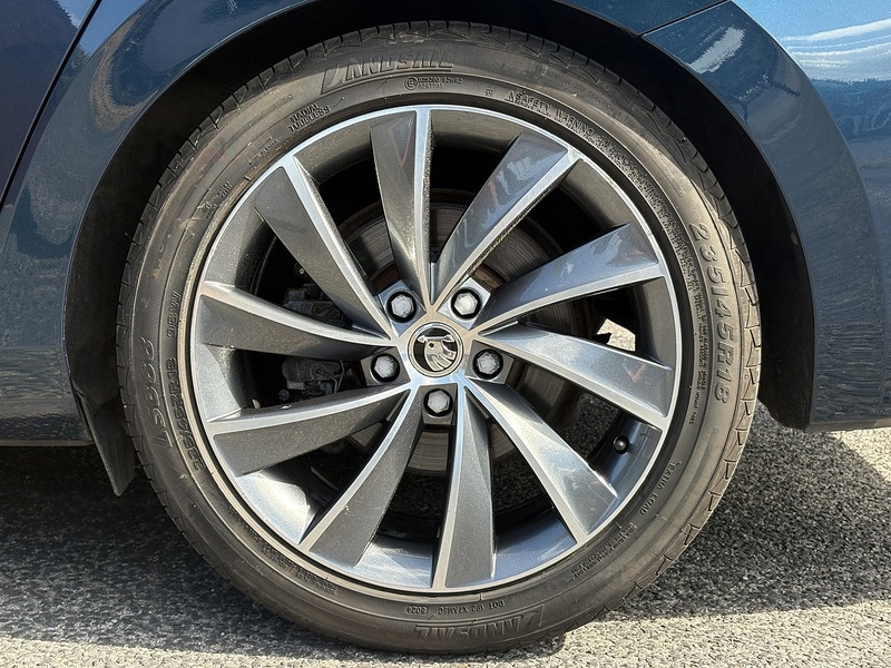 Skoda Superb TDI Laurin & Klement - U740