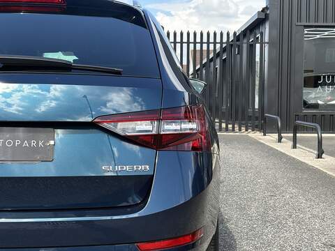 Skoda Superb TDI Laurin & Klement - U740