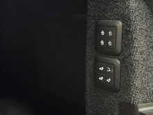 Land Rover Range Rover D300 MHEV Vogue SE 